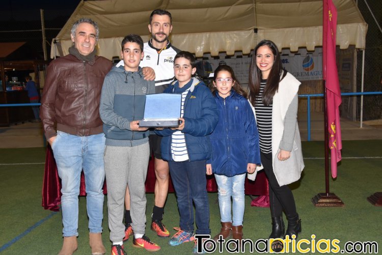 Finaliza la Liga de Fútbol "Juega Limpio", organizada por la Concejalía de Deportes, con la entrega de trofeos en la Ciudad Deportiva "Valverde Reina", en la que se proclama campeón el “Preel”