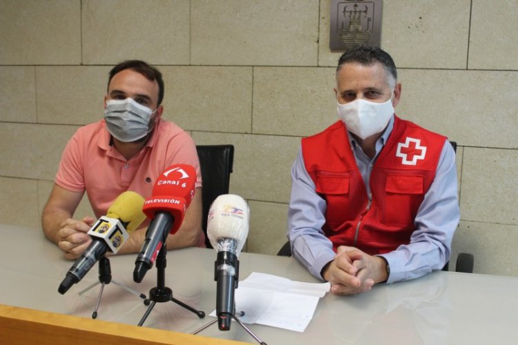 Video: Cruz Roja habilita un servicio voluntario y gratuito para transportar a Murcia y Lorca a personas con movilidad reducida tras el cierre del servicio de Cercanías