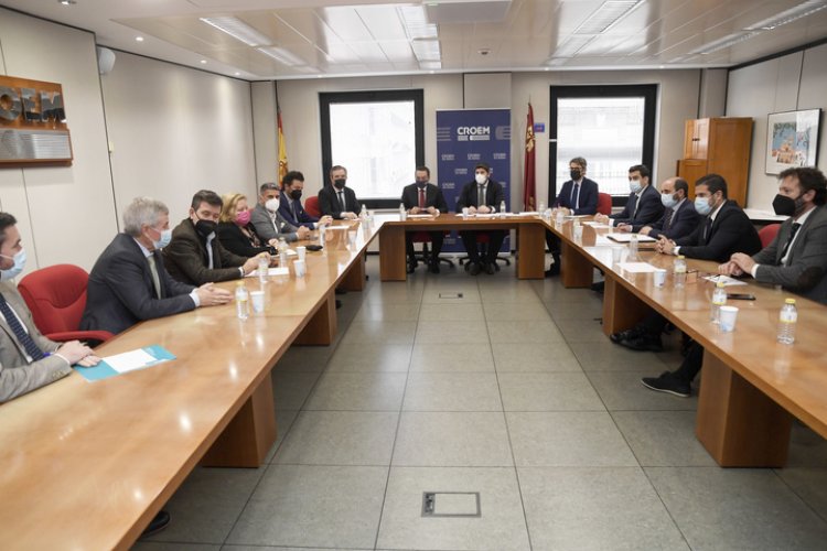 López Miras anuncia un paquete de medidas económicas con más de 50 millones de euros movilizados en préstamos a coste cero