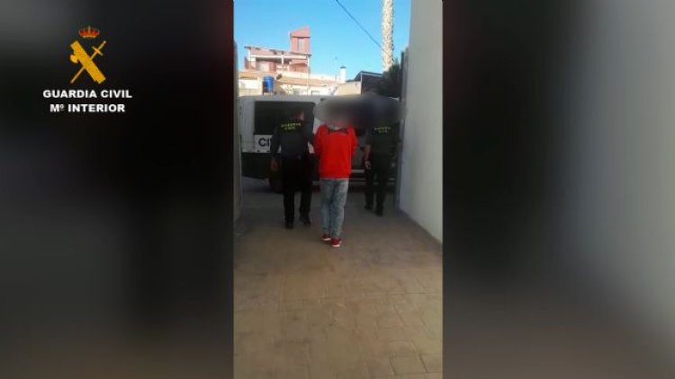 La Guardia Civil detiene en Totana a dos personas dedicadas a cometer robos