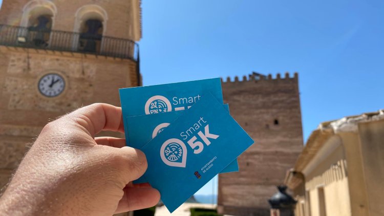 Ya puedes hacerte con tu tarjeta Smart 5K. Puedes recogerla en la Biblioteca de Aledo o en el ayuntamiento.