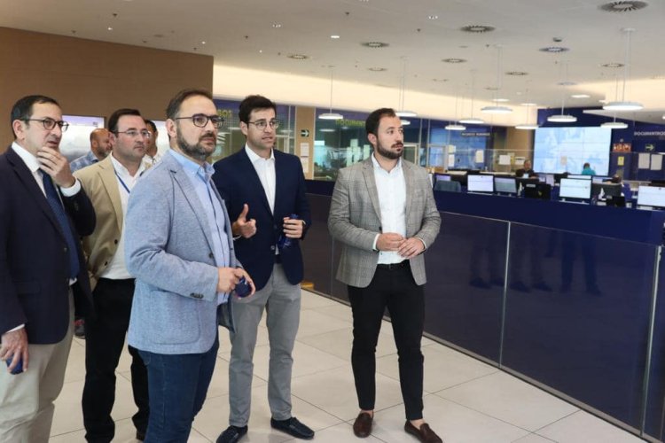 El Ayuntamiento de Lorca realiza una visita a la sede de Primafrio para conocer sus instalaciones