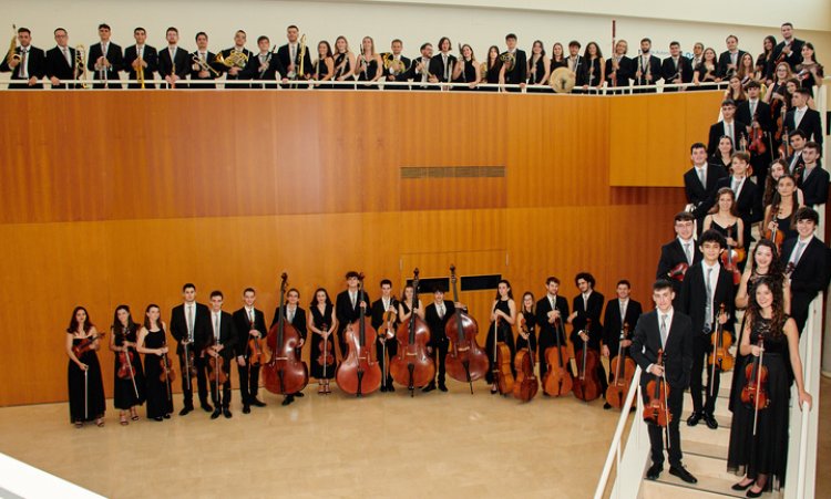 La Orquesta de Jóvenes celebra su encuentro de Navidad y ofrece un concierto en el Auditorio Víctor Villegas bajo la batuta de Daniel Ros