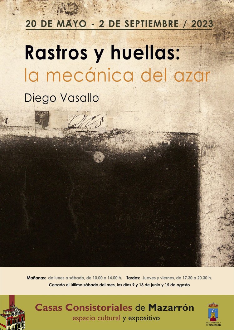 El sábado, 20 de mayo, a las 20:30 h., las  Casas Consistoriales acogen la inauguración de la exposición 'Rastros y huellas: la mecánica del azar' de Diego Vasallo, exintegrante de Duncan Dhu.