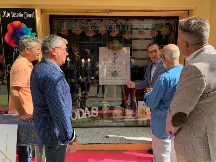 Ayuntamiento y ARTELOR realizan un escaparate colaborativo para promover la artesanía lorquina