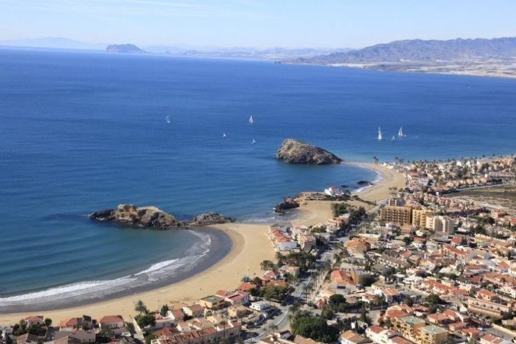 La ocupación turística en Semana Santa en Mazarrón sube un 17% respecto a la Semana Santa de 2023